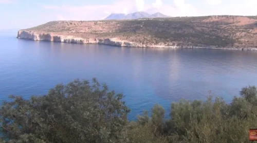Μάνη Διρός