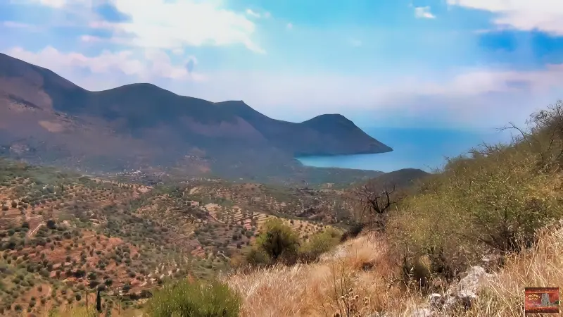 foto apo loukadika