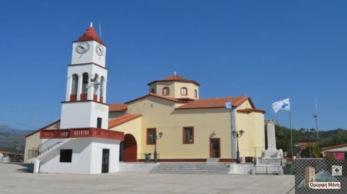 Ο Ιερός Ναός Αγίων Αποστόλων Παύλου και Πέτρου στην Πετρίνα