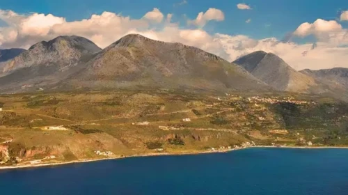 karavostasi mani