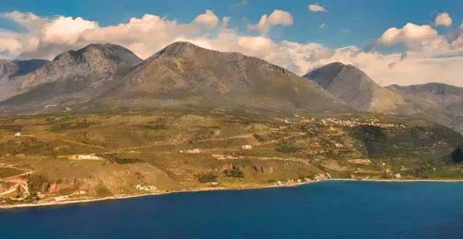 karavostasi mani