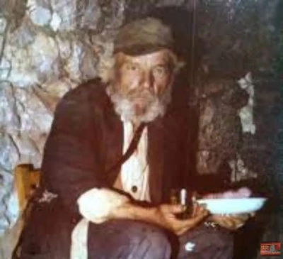 Νίκος Κεκάκος: Ο Μπόσος της Μάνης – Ένας Θρύλος της Ξερολιθιάς.