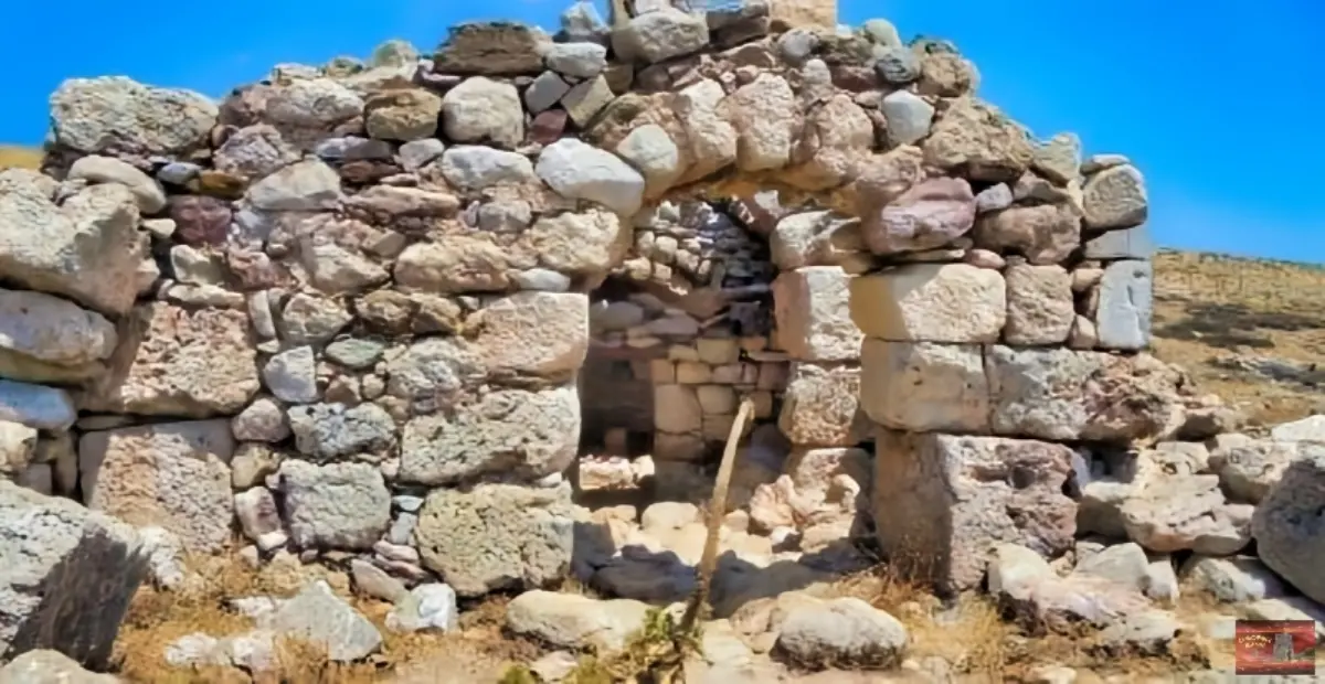 Ταίναρο: Το Σταυροδρόμι Θεών και Ψυχών.