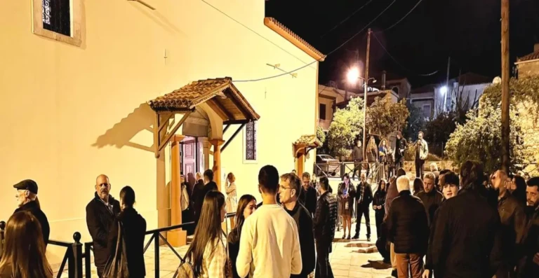 Ανάσταση στην Καρδαμύλη: Φως και Κατάνυξη στη Μάνη.