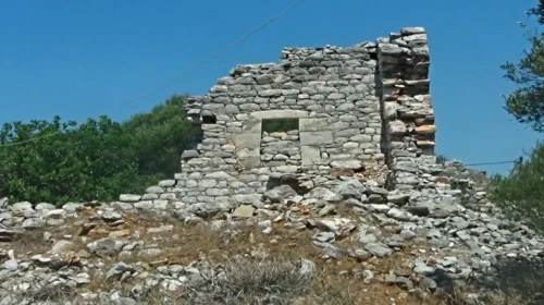 Χάλασμα Μανιάτικου Πύργου στον Άγιο Γεώργιο Κοίτας
