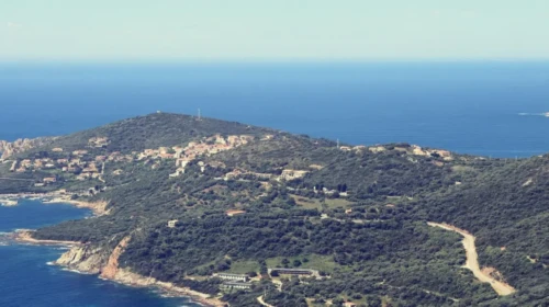 730 ψυχές, ένα καΐκι, καμία επιστροφή: Το χρονικό της μανιάτικης εξόδου.