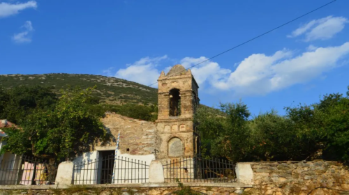 Ο Ιερός Ναός Ανάληψη στο Νομιτσί Μάνης. Ο Ιερός Ναός Ανάληψη στο Νομιτσί Μάνης