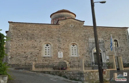 Ιερός Ναός της Κοιμήσεως της Θεοτόκου στα Κονάκια Μάνης,