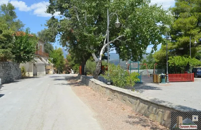 Κόκκινα Λουριά 4