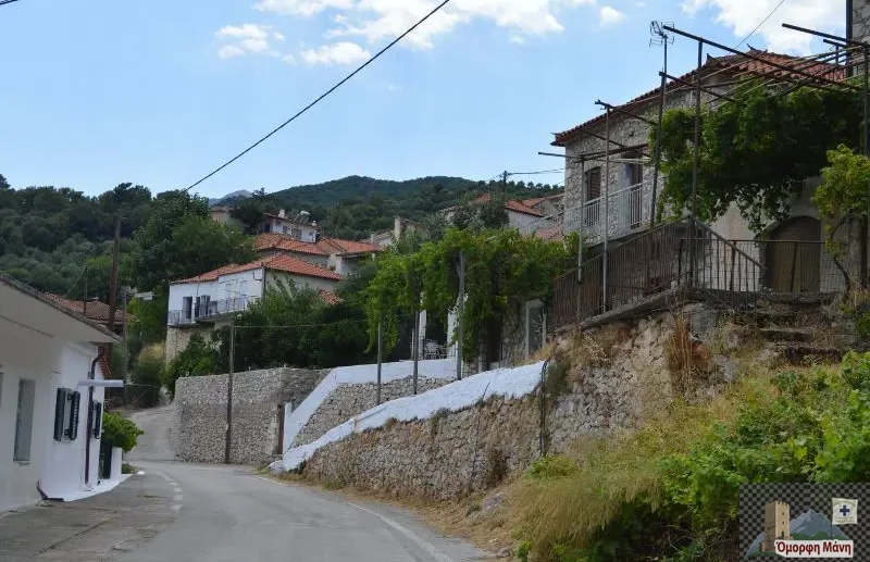 Κόκκινα Λουριά 6