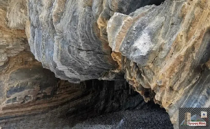 Σπηλιά Αλμυρού