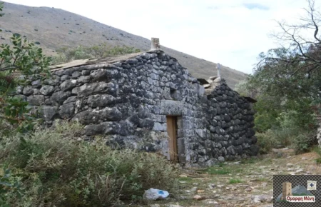Ο Ναός του Αγίου Γεωργίου στην Καρύνια Μάνης